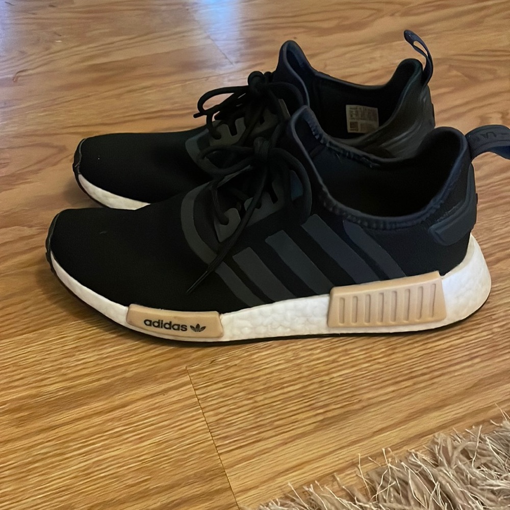 Womens adidas NMD’s size 9